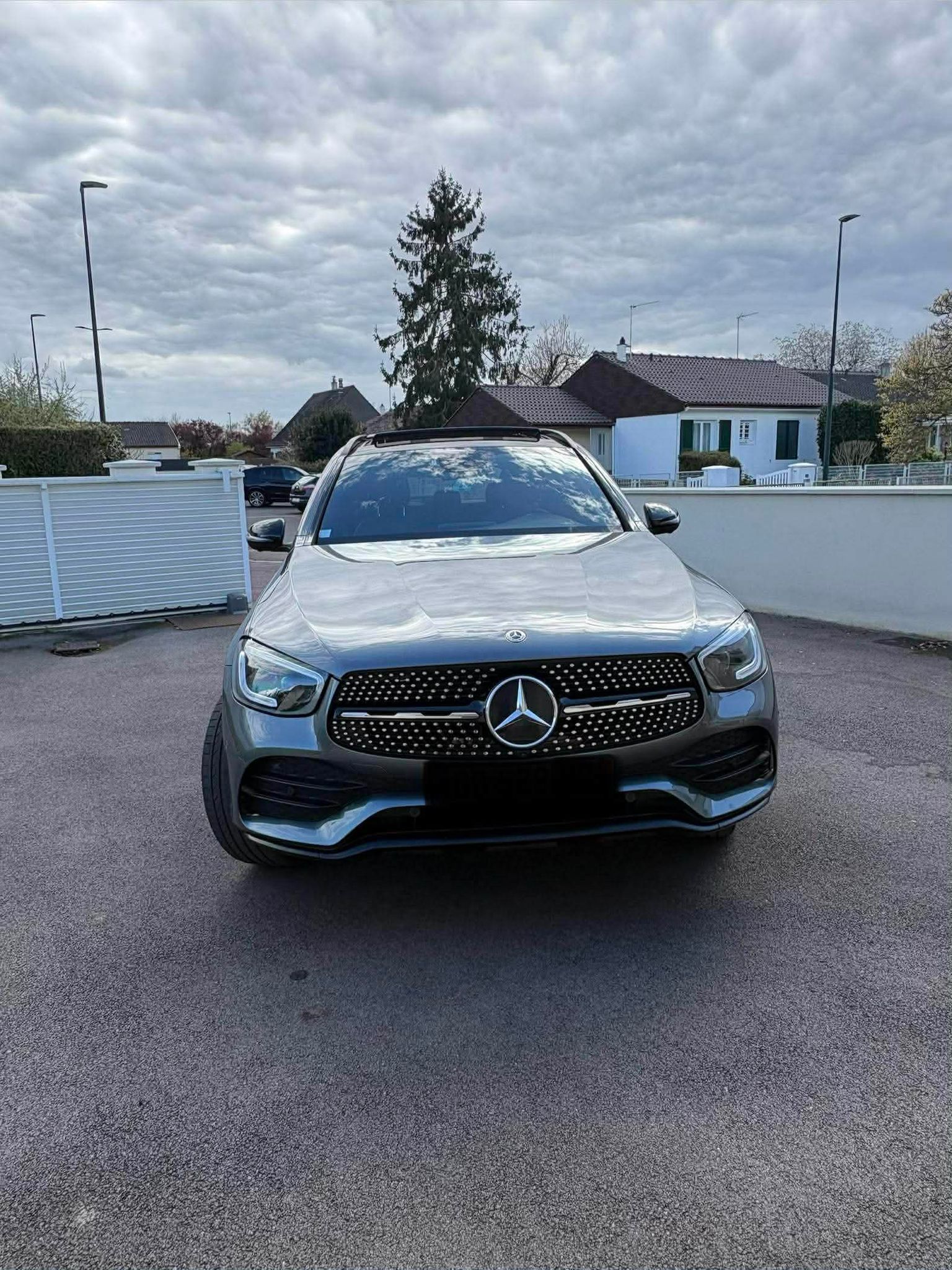 MERCEDES-BENZ GLC 300 E 2.0i HYBRID 4-MATIC